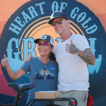 Heart of Gold Gravel Race - Two Participants give Thumbs Up